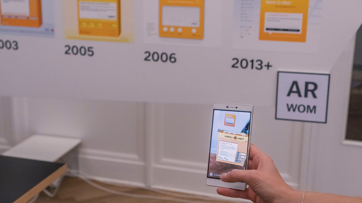 Digitales Marketing mit einer Augmented Reality-Anwedung auf einem Smartphone