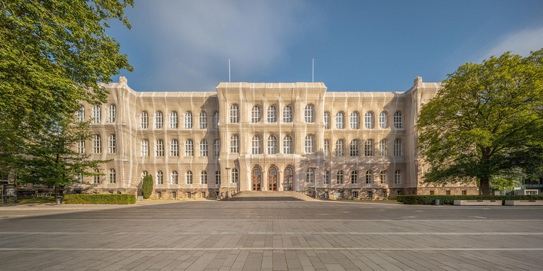 Hauptgebäude der RWTH Aachen